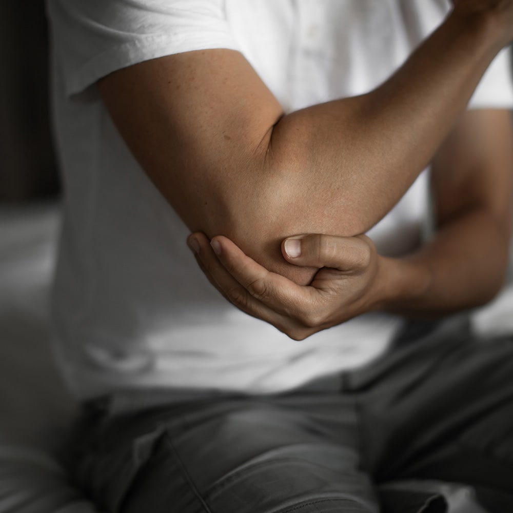 fracture de l olecrane traitement maladie du coude docteur pierre laumonerie chirurgien orthopediste operation coude paris