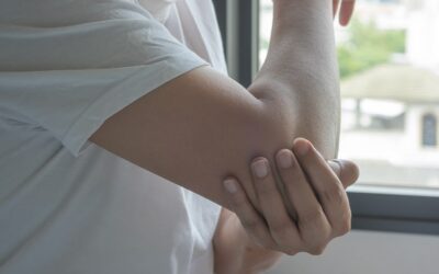 Épitrochléite à droite : comment gérer quand on est droitier ?